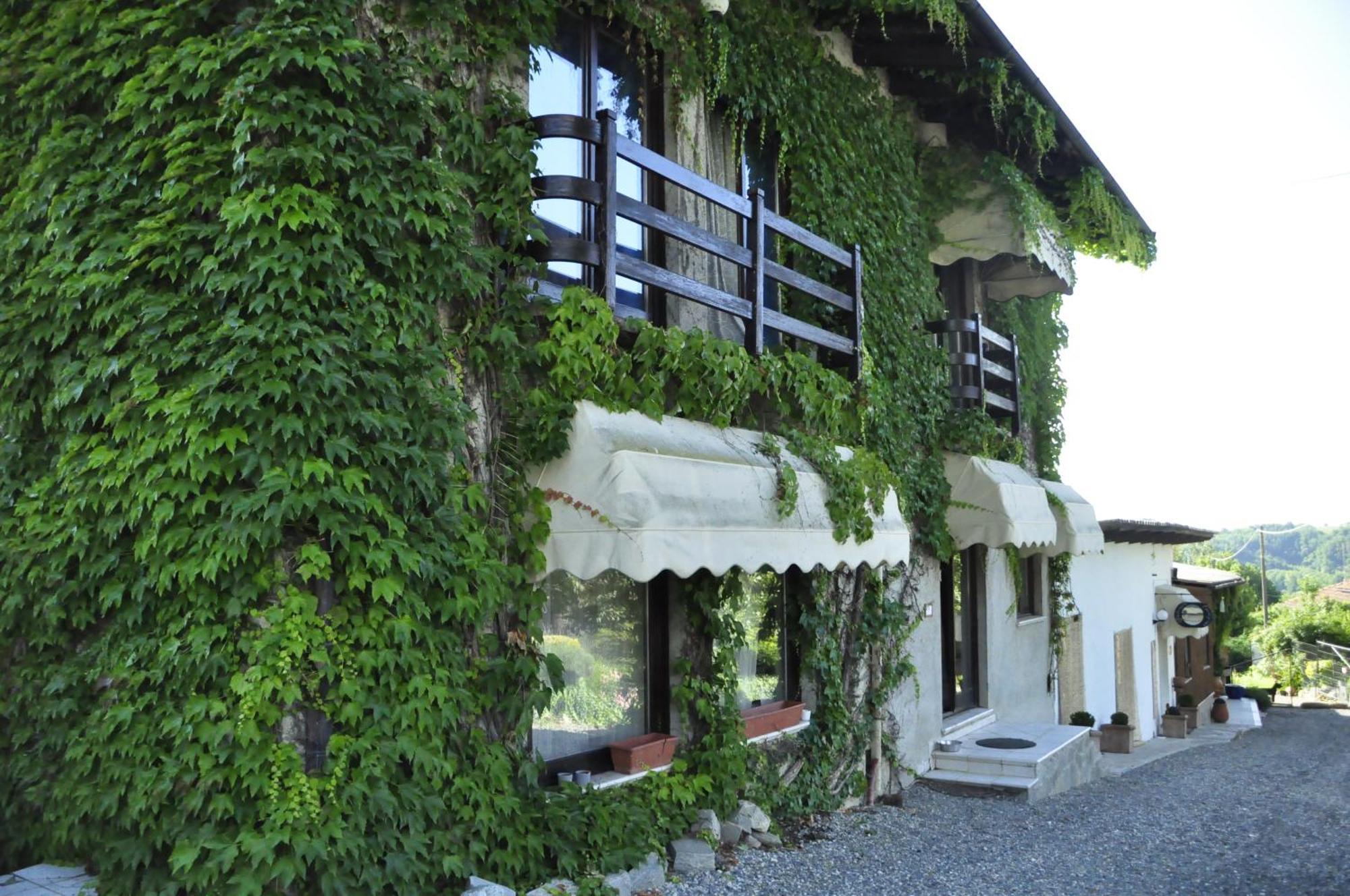 Premiata Osteria Dei Fiori Bed & Breakfast Cortiglione Eksteriør bilde